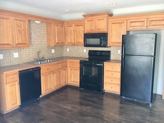 4th image of 1319 N Viking Dr