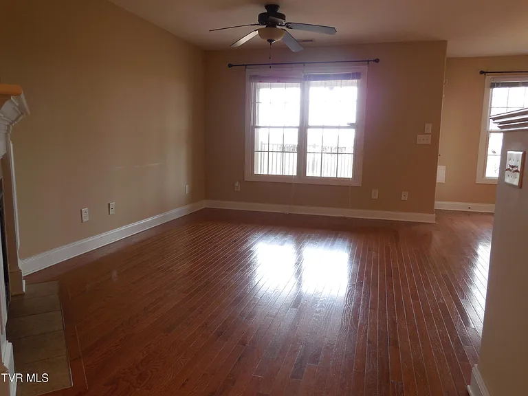 341 Coldwater Dr #0 — Photo 8