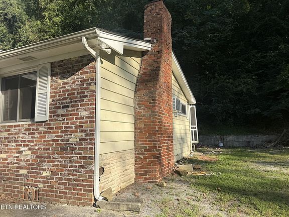4th image of 2832 Rifle Range Dr