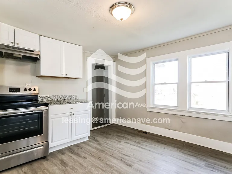 1496274_005_kitchen_5.jpg