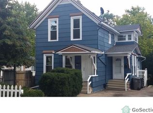 367 Yarwood St #2, Elgin, IL 60120