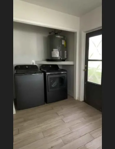 2130 Bancroft Pl #E — Photo 14