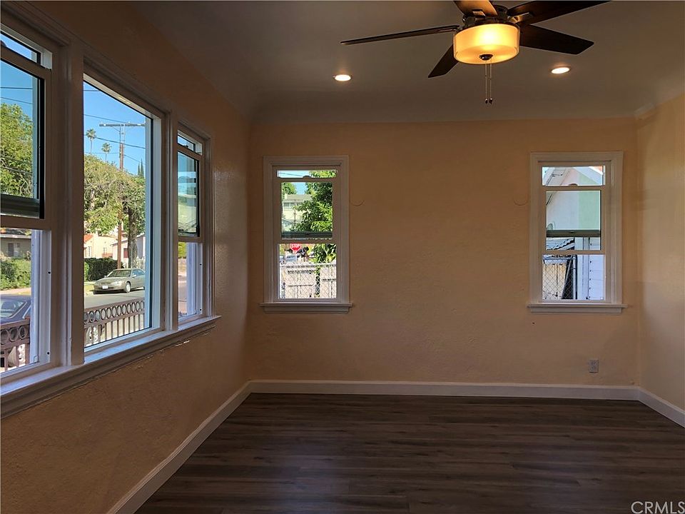 1st image of 3417 Castalia Ave
