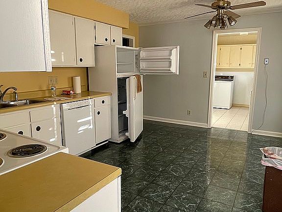 5th image of 337 Fir Ave