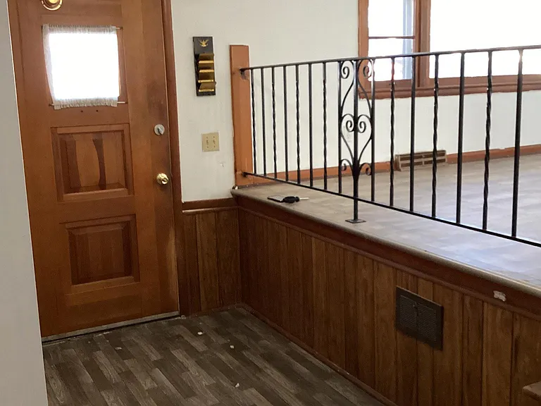 108 Rosewood Dr — Photo 4