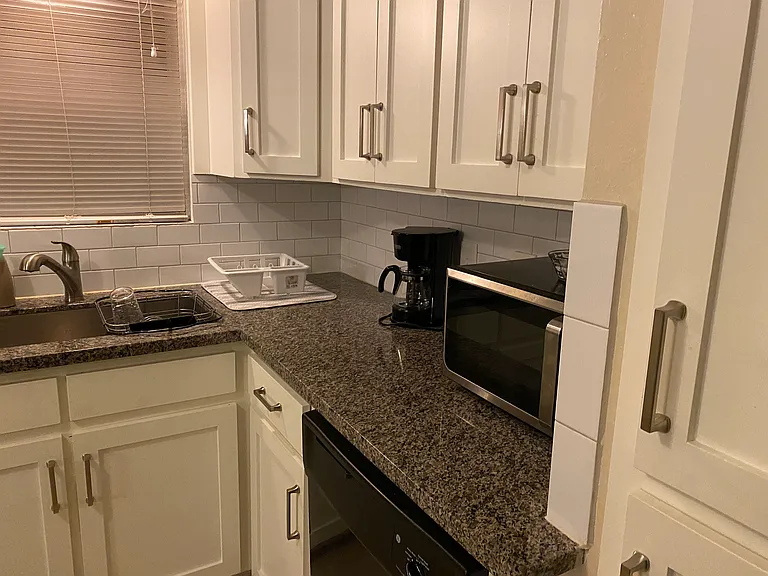 7951 Pecan Villas Dr — Photo 3
