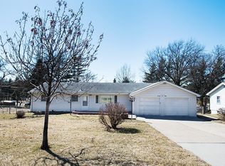 7008 Irvington Rd, Omaha, NE 68122