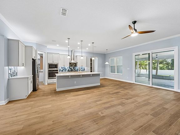 3rd image of 85902 Miner Pines Ct