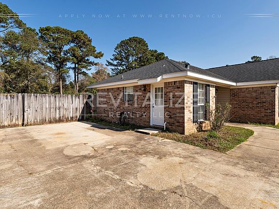 3rd image of 13542 Daniels Dr
