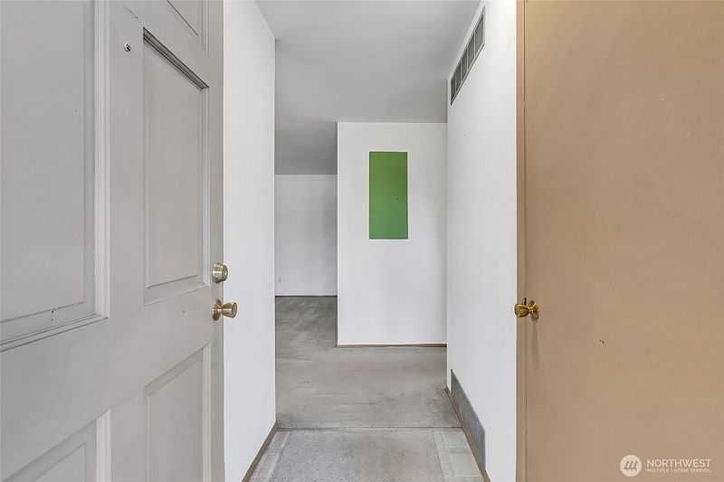 3rd image of 1404 SW 360th Street