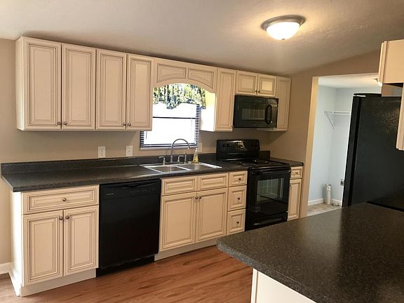 4th image of 133 Oakwood Dr