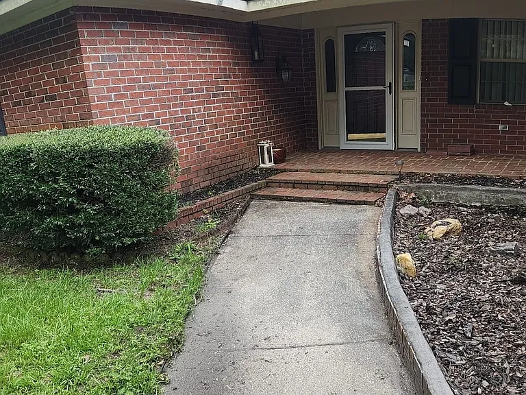 221 S Topi Trl — Photo 2