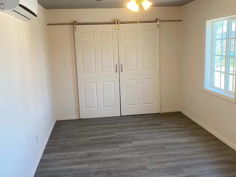 4602 Cherokee Ave — Photo 9