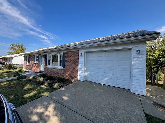 Hickory Hill Dr, Nicholasville — Photo 2