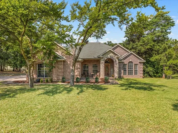 910 Crystal Cv, Oak Point, TX 75068