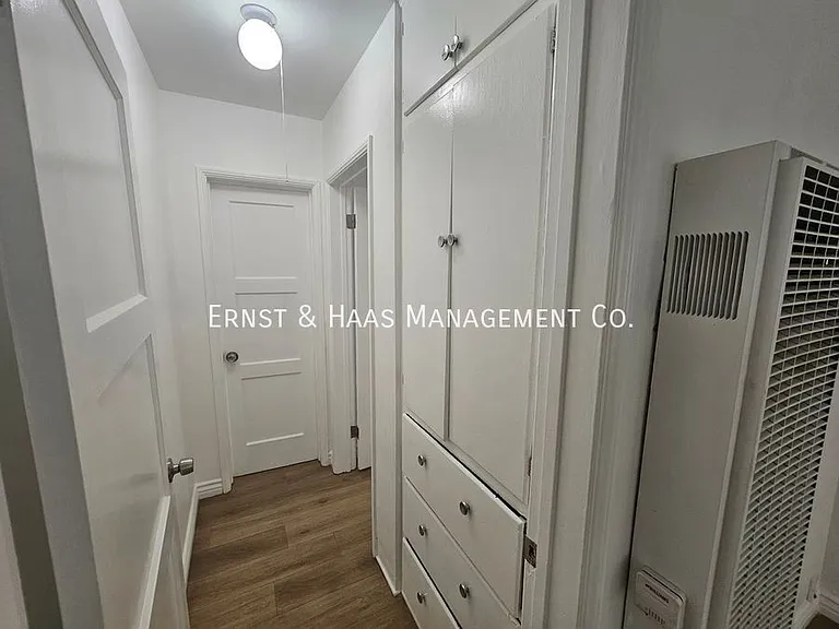 436 W 4th St #6 — Photo 7