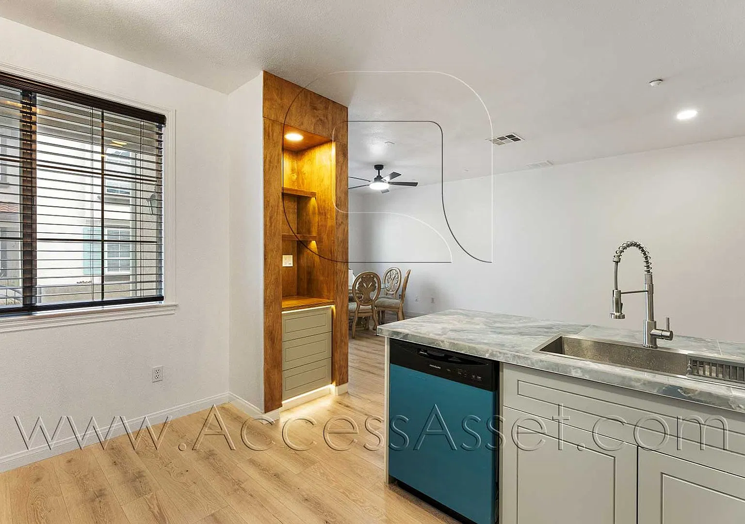 Beautiful 3 Bed/2.5 Bath Condominium In Pelican Cove Of Oceanside! — Photo 4
