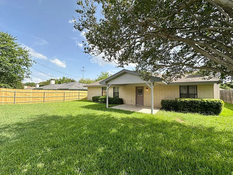 109 S Brook Dr — Photo 45