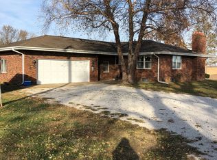 2191 Benson Rd, Jacksonville, IL 62650