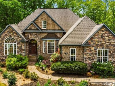 196 Mossdale Rd, Stoneville, NC, 27048