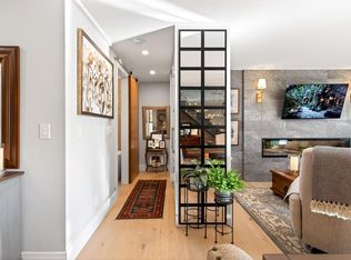 2344 Atkins Ave #306, Pt Coquitlam, BC