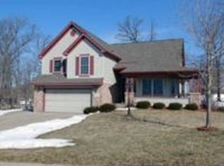 1965 Huntington Park Dr, Reedsburg, WI 53959