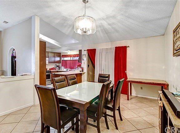 4th image of 12843 Foxdale Dr
