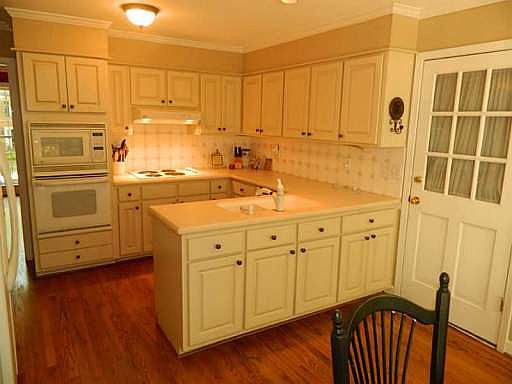 5th image of 315 Woodchuck Ct