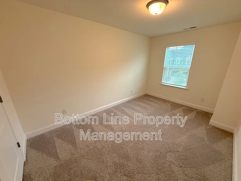 1552 Cedar Tree Dr — Photo 17