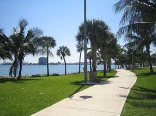 8273 NW 64th St, Medley, FL 33166
