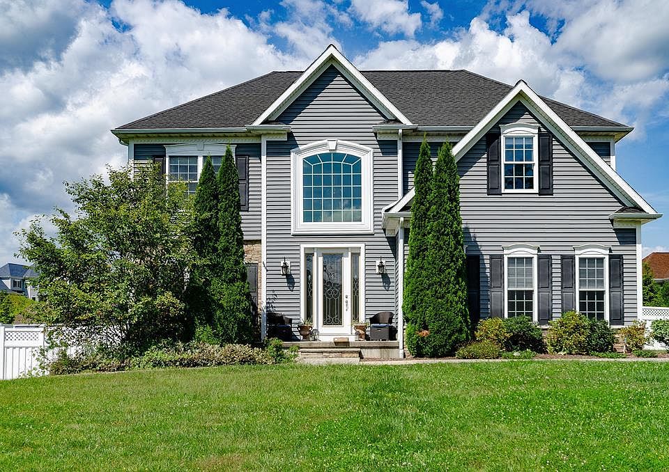 1st image of 316 Wexford Ln