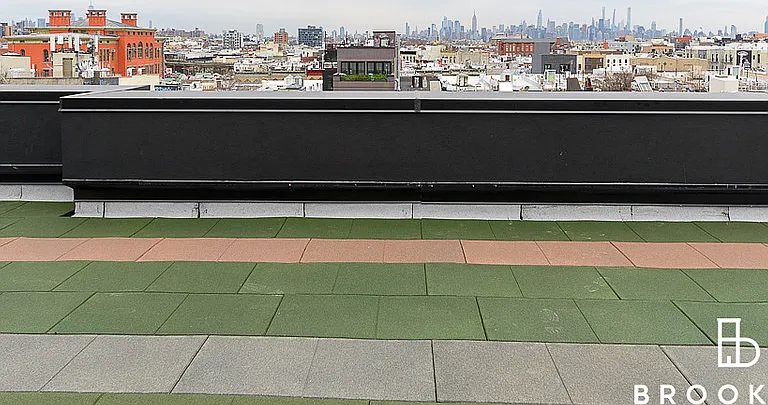 1461 Gates Ave #4D — Photo 16