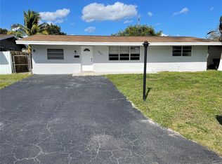 8261 NW 10th St, Pembroke Pines, FL 33024