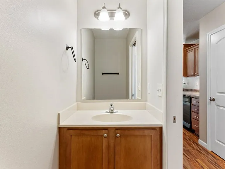 1593 Burr Dr — Photo 10