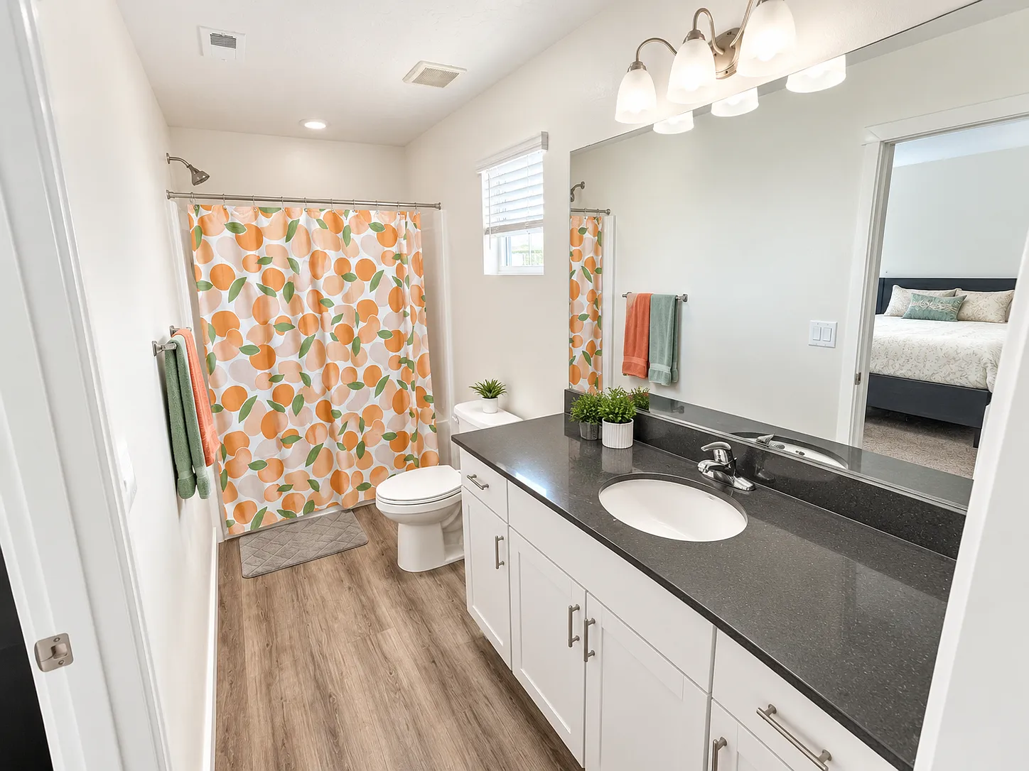 4 bed, 2154 sqft, $850 — Photo 2