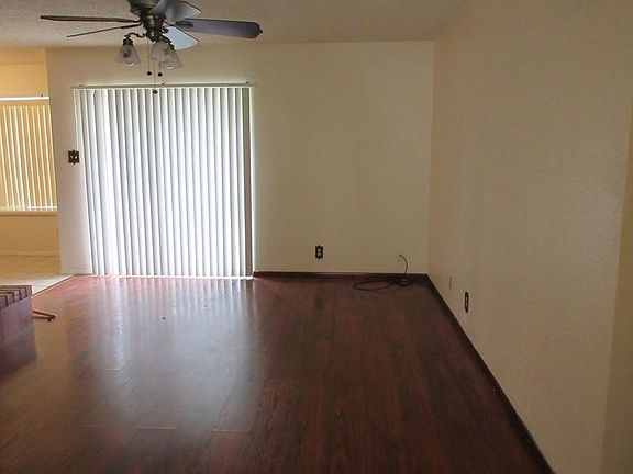 5th image of 104 Tamarack Ave