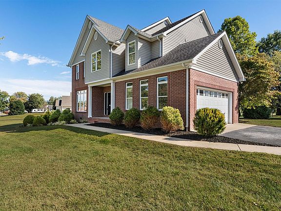 5th image of 400 Lamplighter Dr