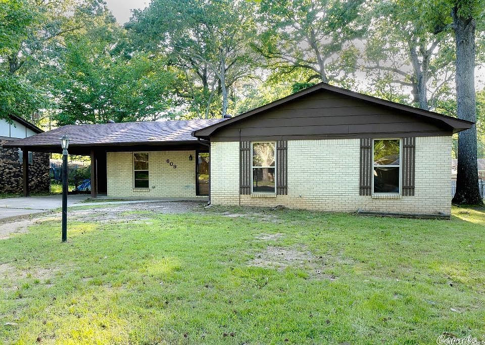 1st image of 609 Pamela Dr
