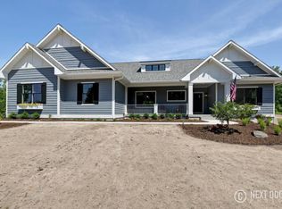 8425 Standing Woods, Ada, MI 49301
