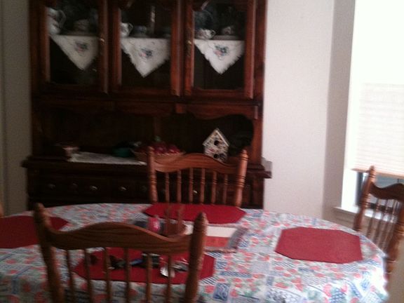 4th image of 280 Heather Dr