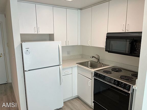5th image of 240 Lombard St APT 431