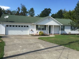 280 Sage Brush Ln, Rossville, GA 30741