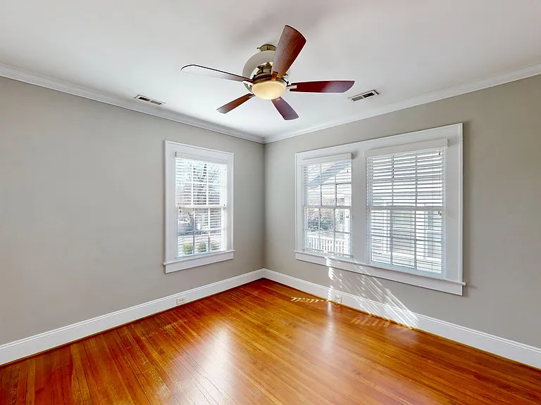 2100 Rozzelles Ferry Rd — Photo 18
