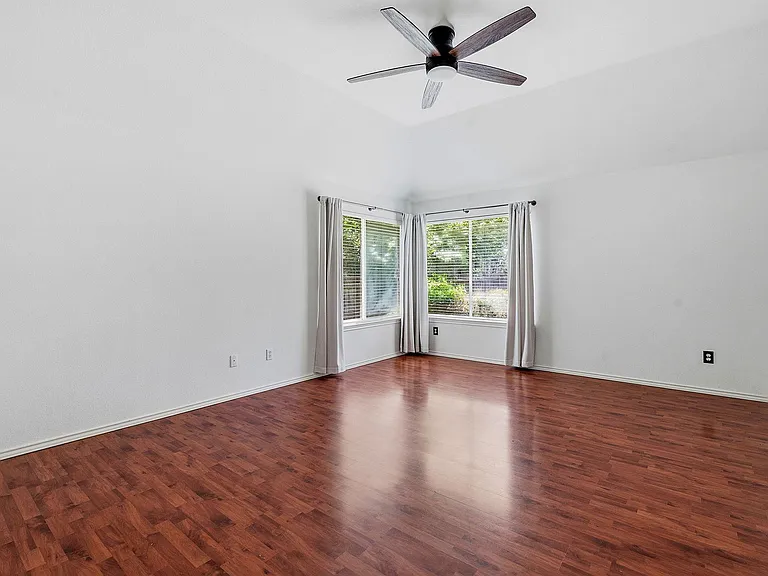 5021 McDade Dr — Photo 21