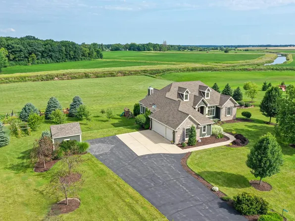 26550 Eagle View DRIVE, Waterford, WI 53185