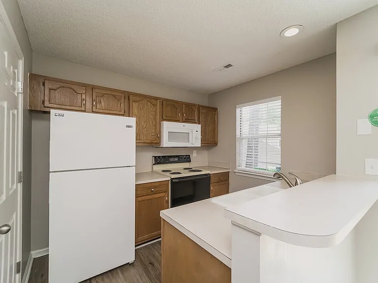 5746 Prescott Ct — Photo 8