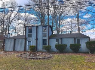 2272 Morning Star Dr, Rock Creek, OH 44084
