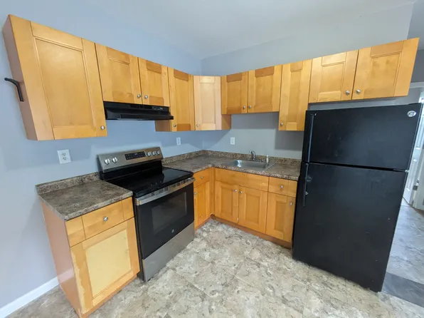 15 Hubbell Ave #B, Ansonia, CT 06401