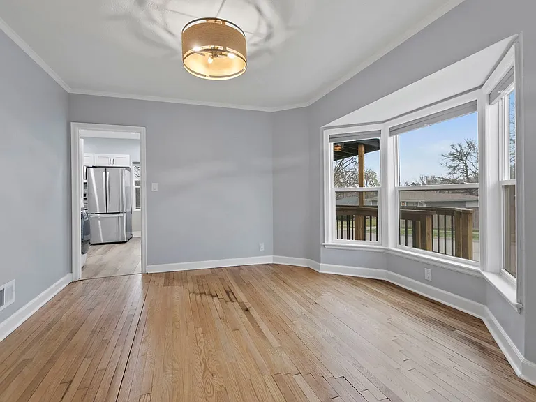 3210 S 48th St — Photo 4
