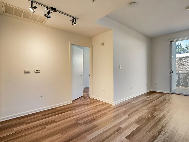 Old Pasadena Collection Apartments — Photo 4